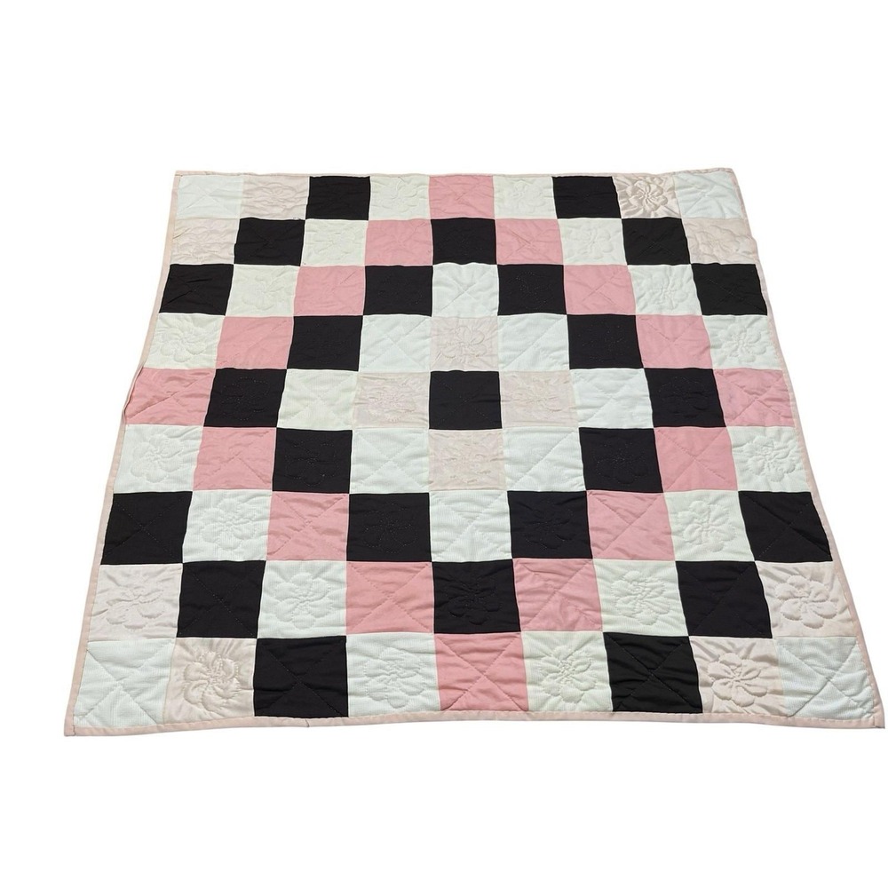 Vintage Indiana Amish Made handmade patchwork quilt Pink Small Child Throw 45x48